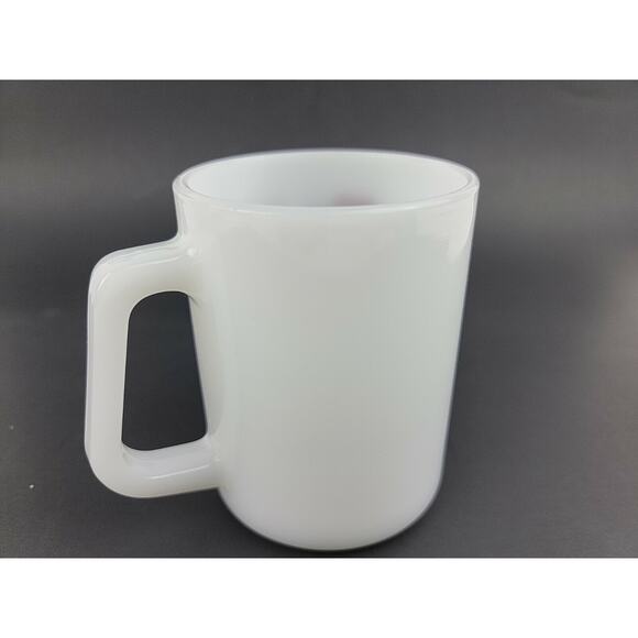 Vintage Federal Glass White Milk Glass Beaver Mug CANADA Maple Leaf Art Work - Picture 5 of 11